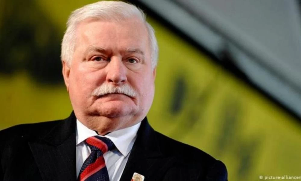 Στο νοσοκομείο εισήχθη ο πρώην πρόεδρος της Πολωνίας Λεχ Βαλέσα